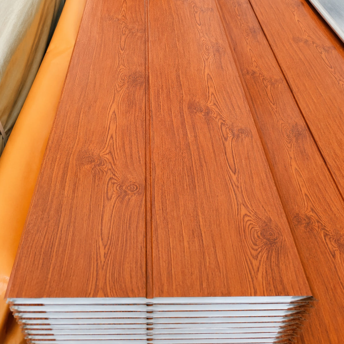 Metal Siding Exterior Símil Madera Cedro