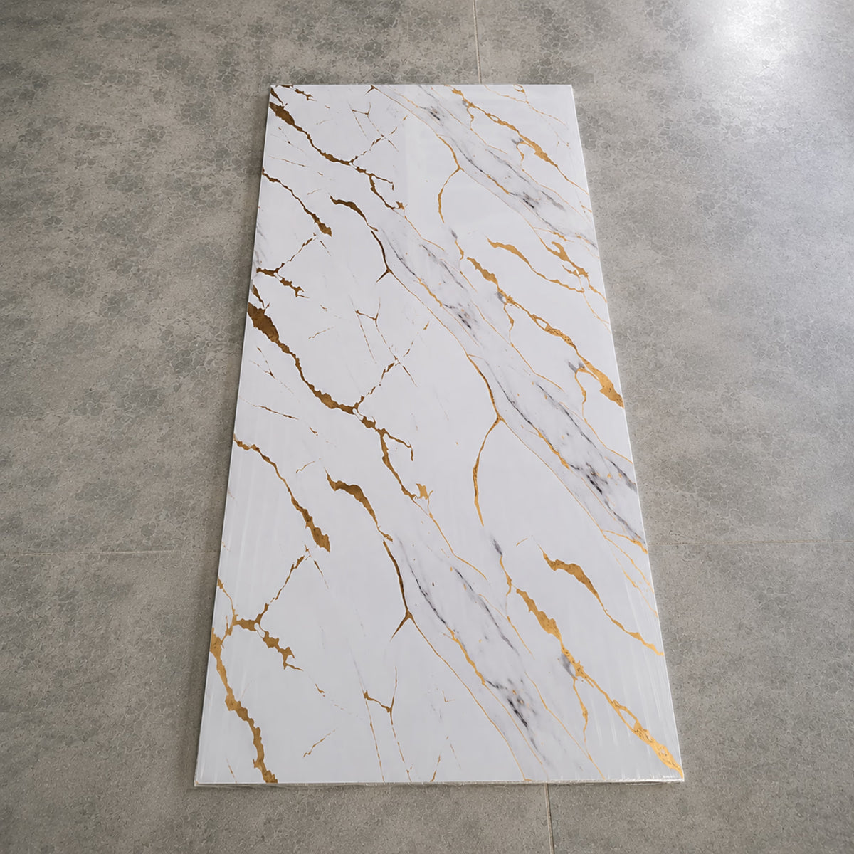 Placa PVC Simil Mármol Blanco y Dorado 3 mm para Pared
